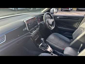 Used Volkswagen T-Roc 2023 for sale - 74802608: Photo