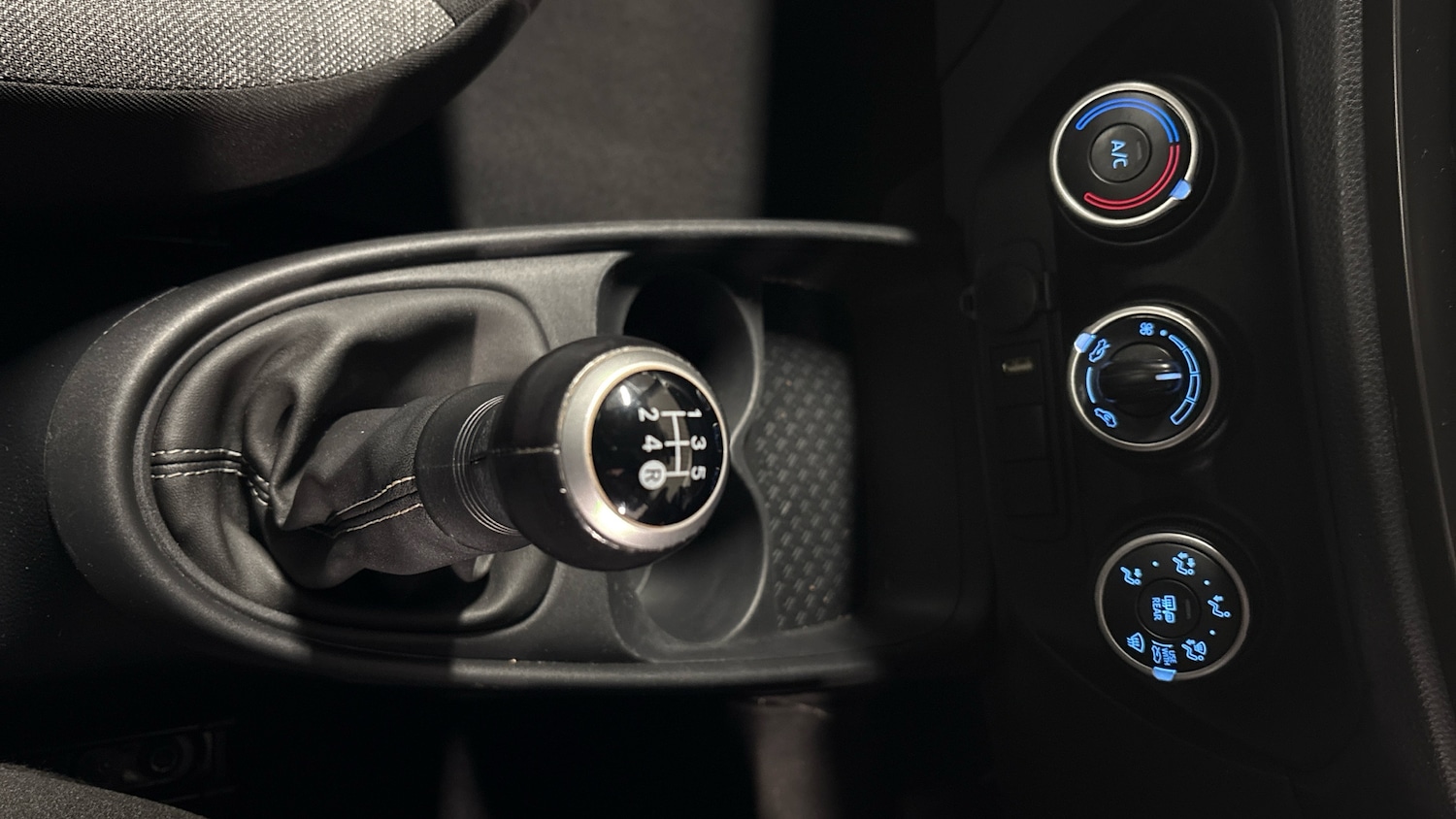 Used Toyota Aygo X 2023 for sale - 77446161: Photo 41