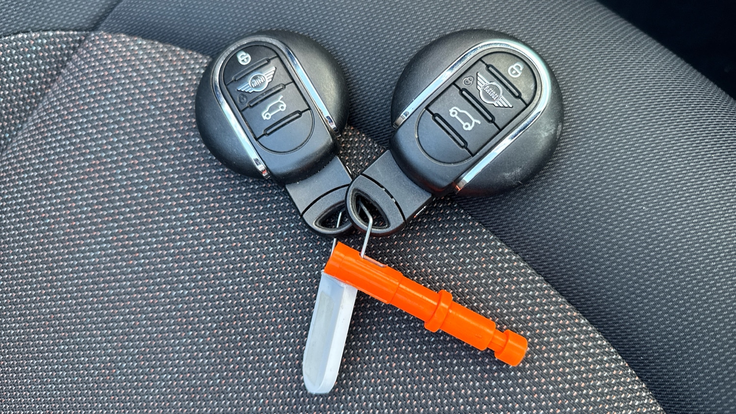 Used MINI Convertible 2019 for sale - 76784802: Photo 20