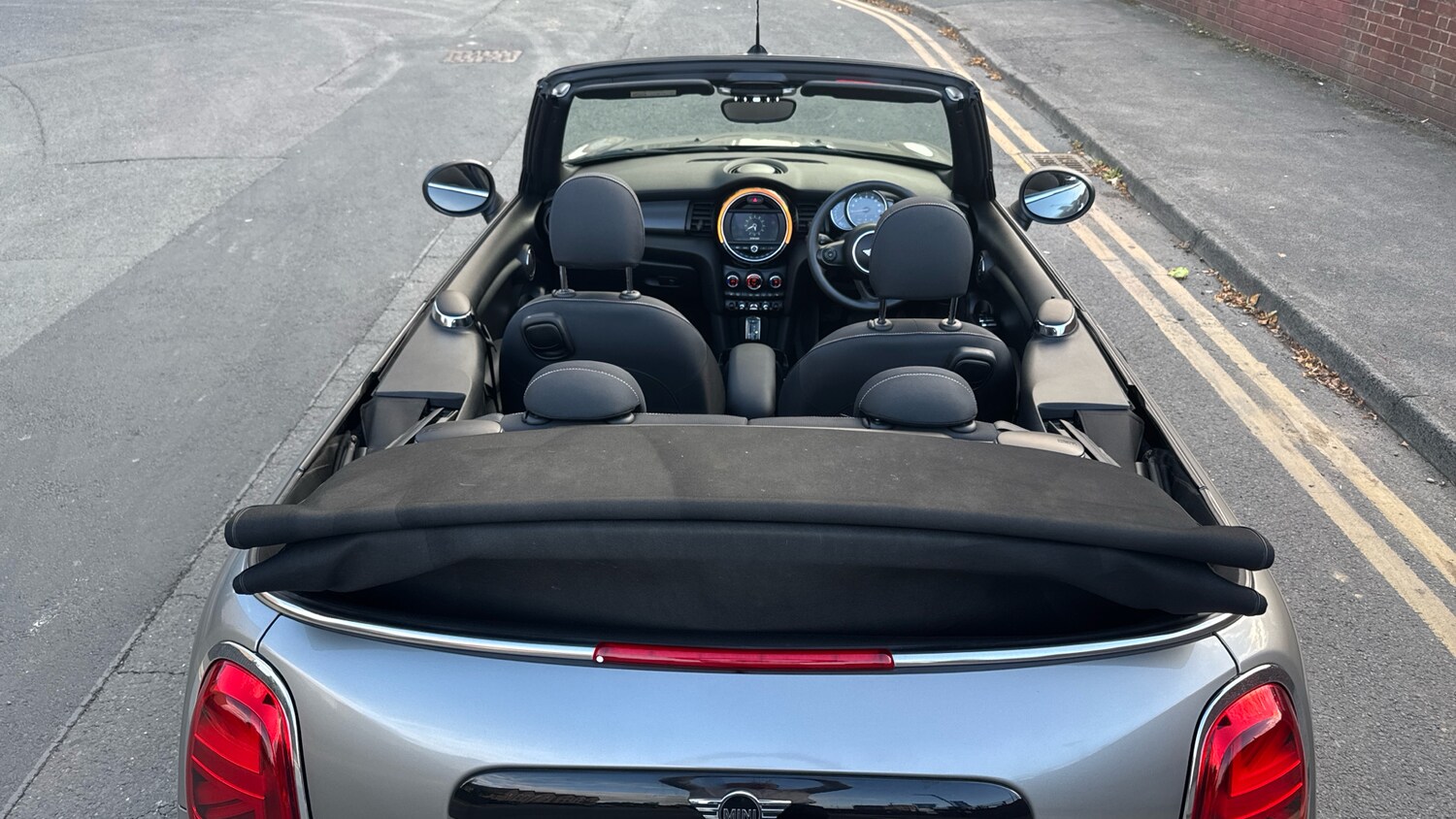 Used MINI Convertible 2019 for sale - 76784802: Photo 28
