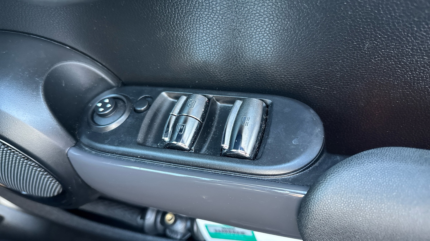 Used MINI Convertible 2019 for sale - 76784802: Photo 35