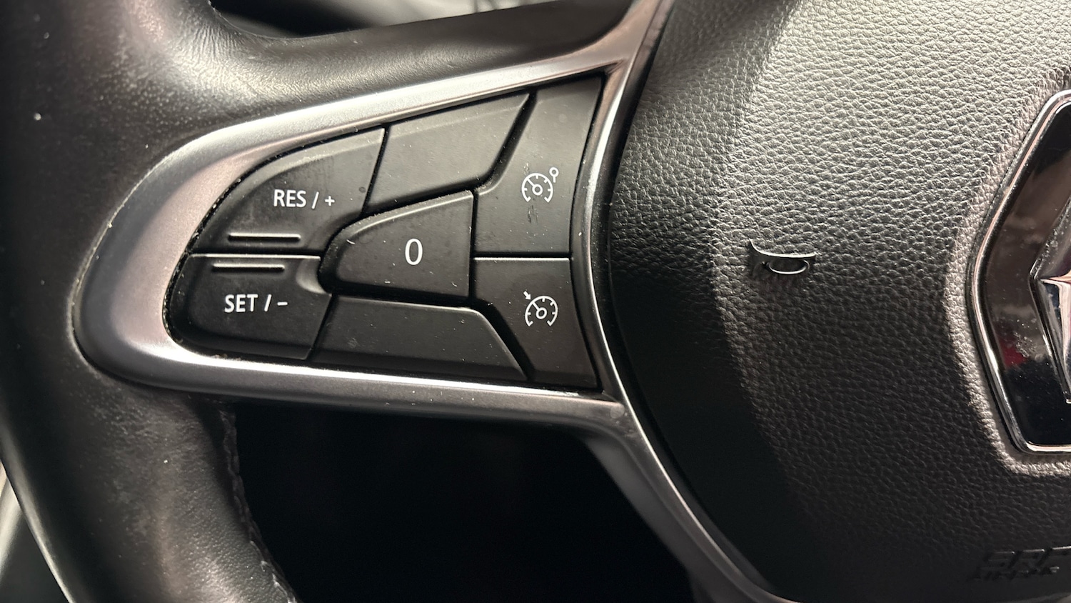 Used Renault Clio 2020 for sale - 77160621: Photo 28