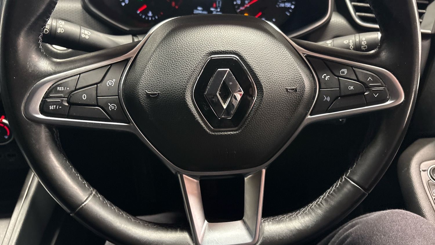 Used Renault Clio 2020 for sale - 77160621: Photo 29