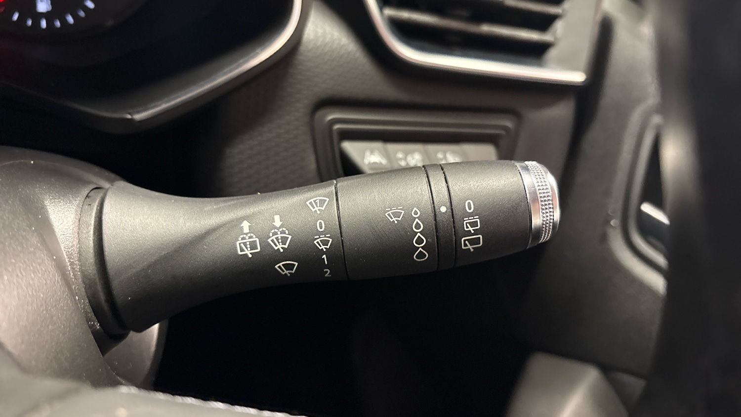 Used Renault Clio 2020 for sale - 77160621: Photo 30