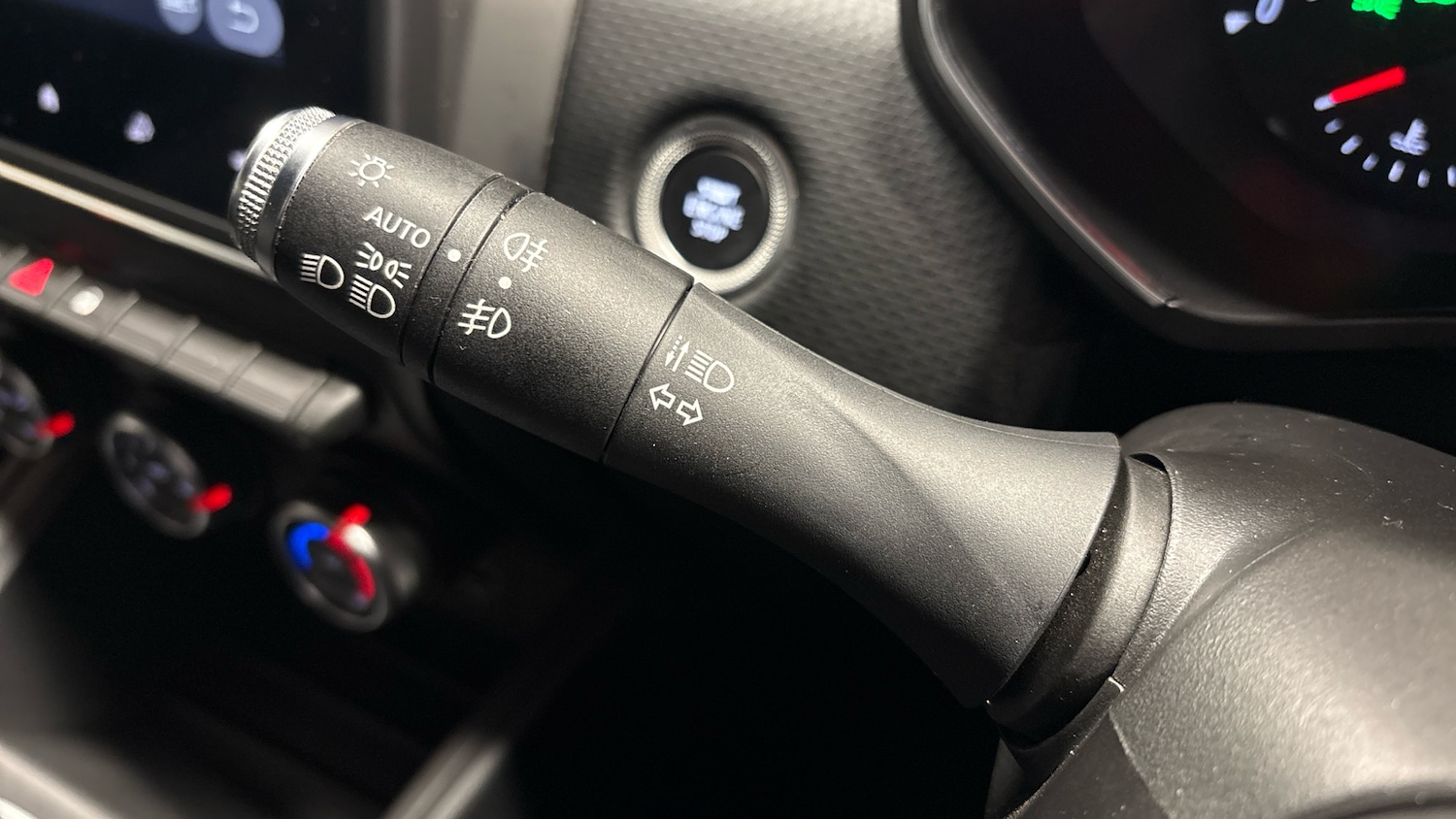 Used Renault Clio 2020 for sale - 77160621: Photo 31