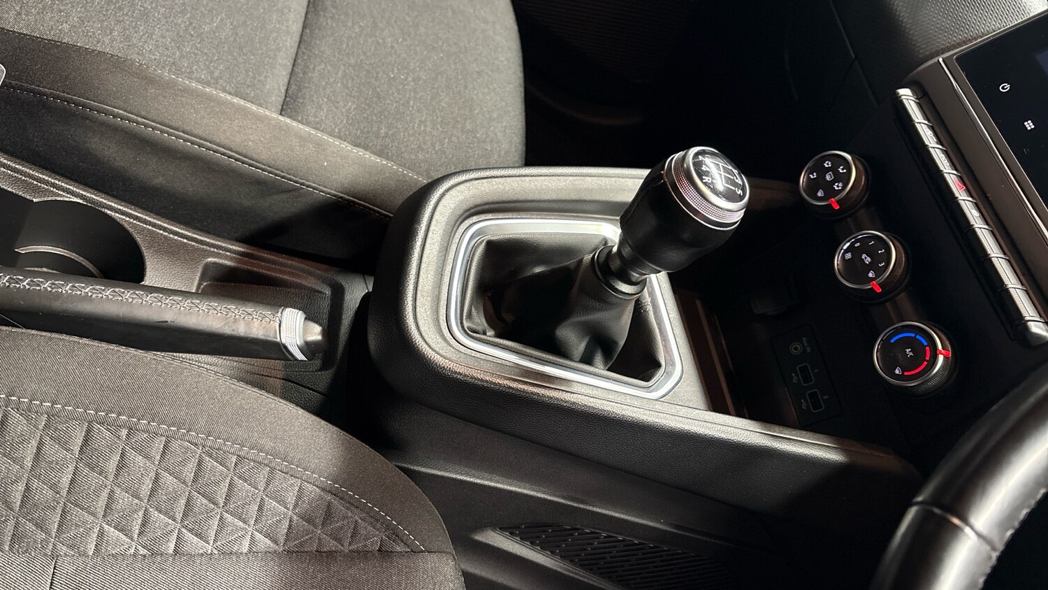 Used Renault Clio 2020 for sale - 77160621: Photo 52