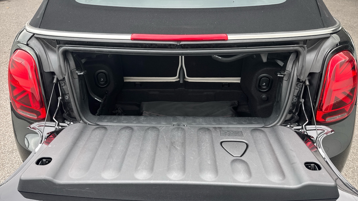 Used MINI Convertible 2021 for sale - 77325966: Photo 13