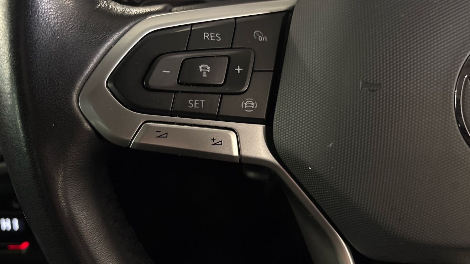 Used Volkswagen Tiguan 2021 for sale - 77776153: Photo 36