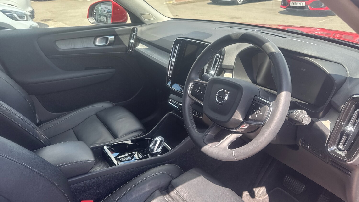 Used Volvo XC40 2022 for sale - 76436472: Photo 11