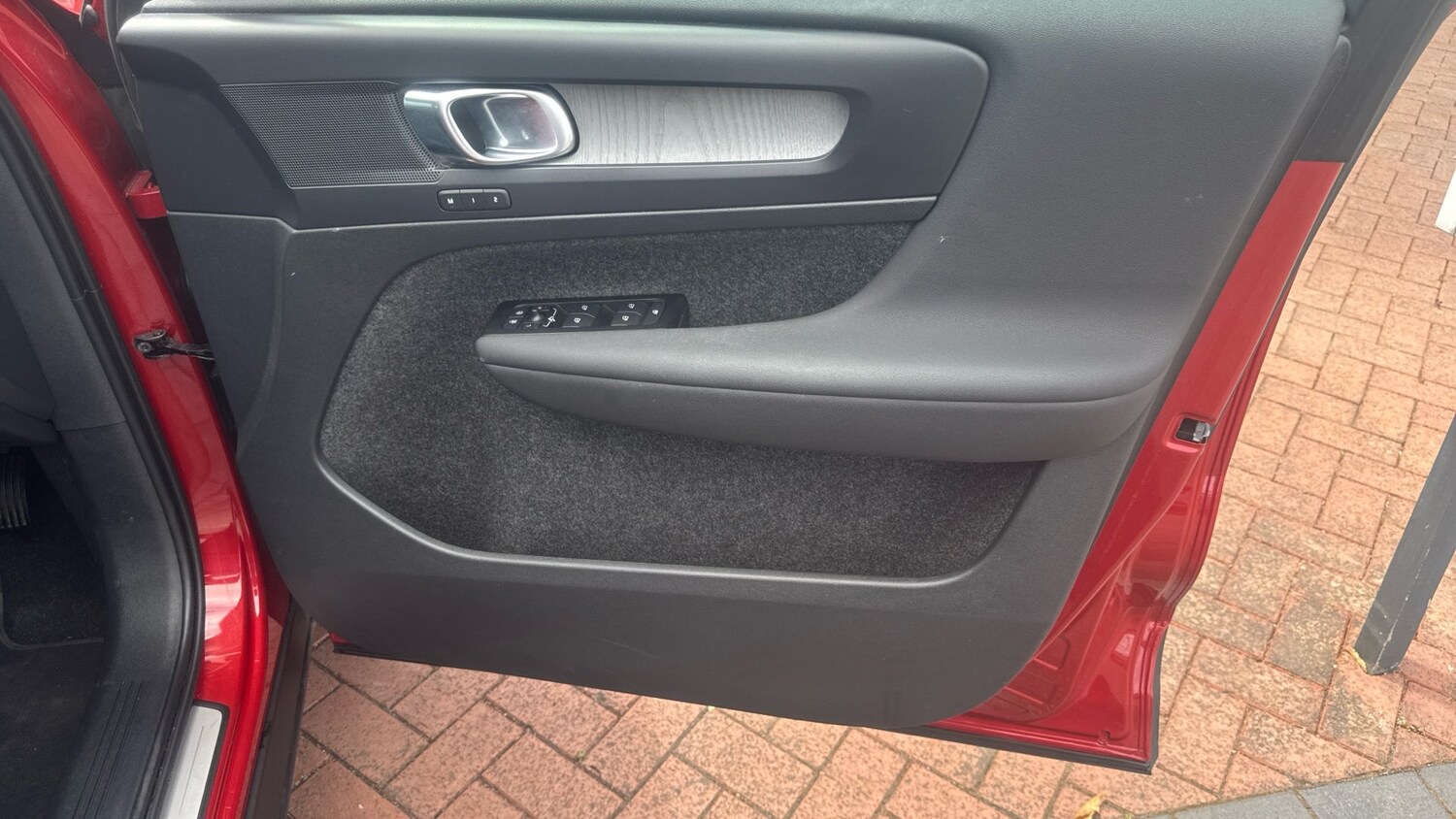 Used Volvo XC40 2022 for sale - 76436472: Photo 40