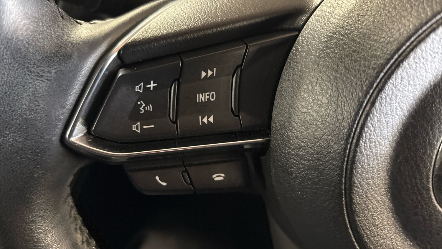 Used Mazda Mazda2 2022 for sale - 78223219: Photo 28