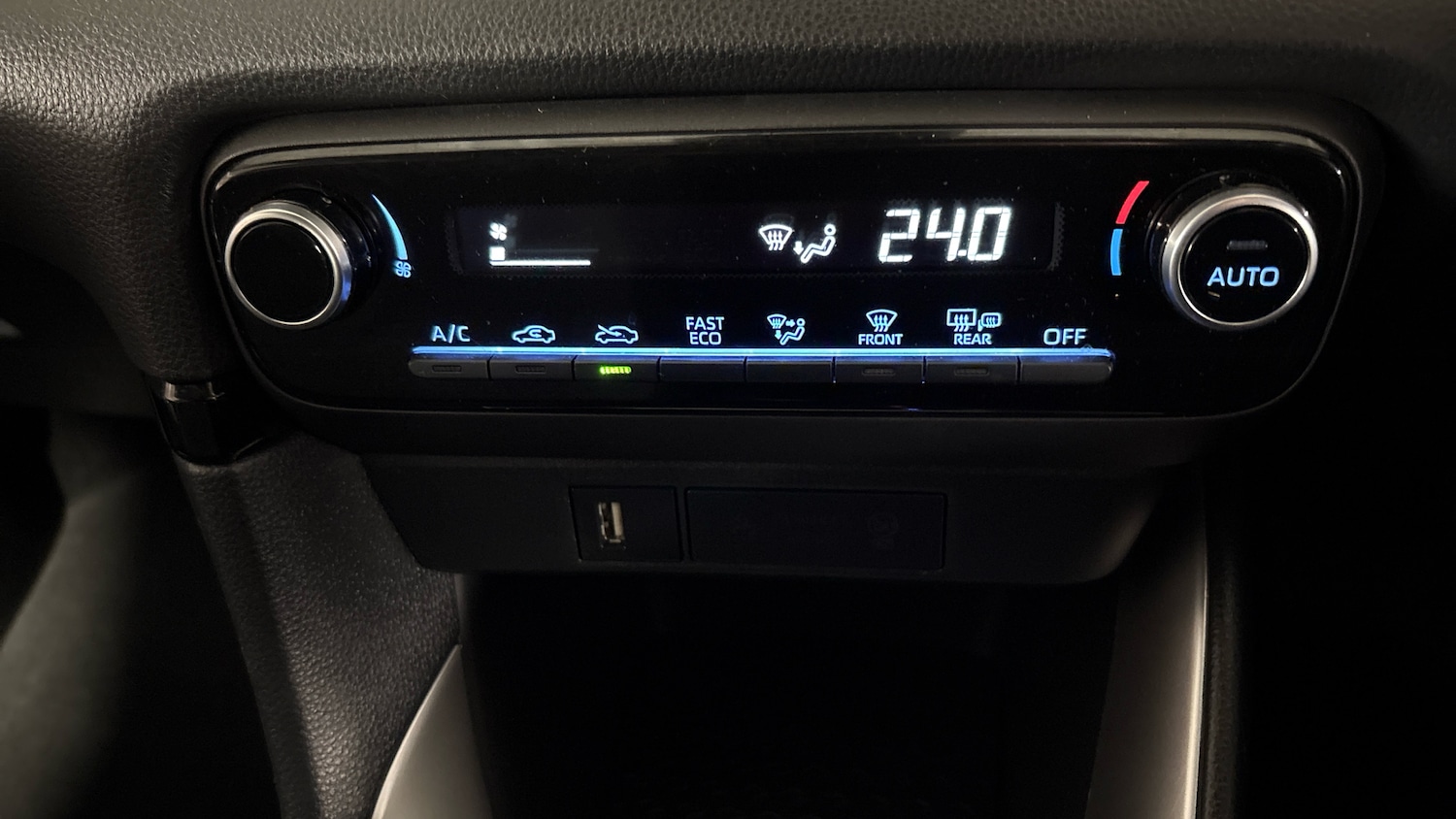 Used Toyota Yaris 2023 for sale - 77446127: Photo 42