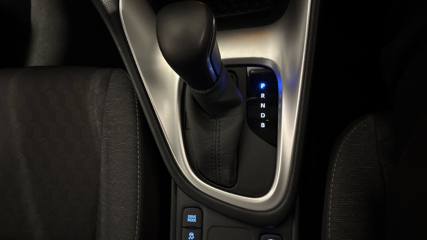 Used Toyota Yaris 2023 for sale - 77446127: Photo 45