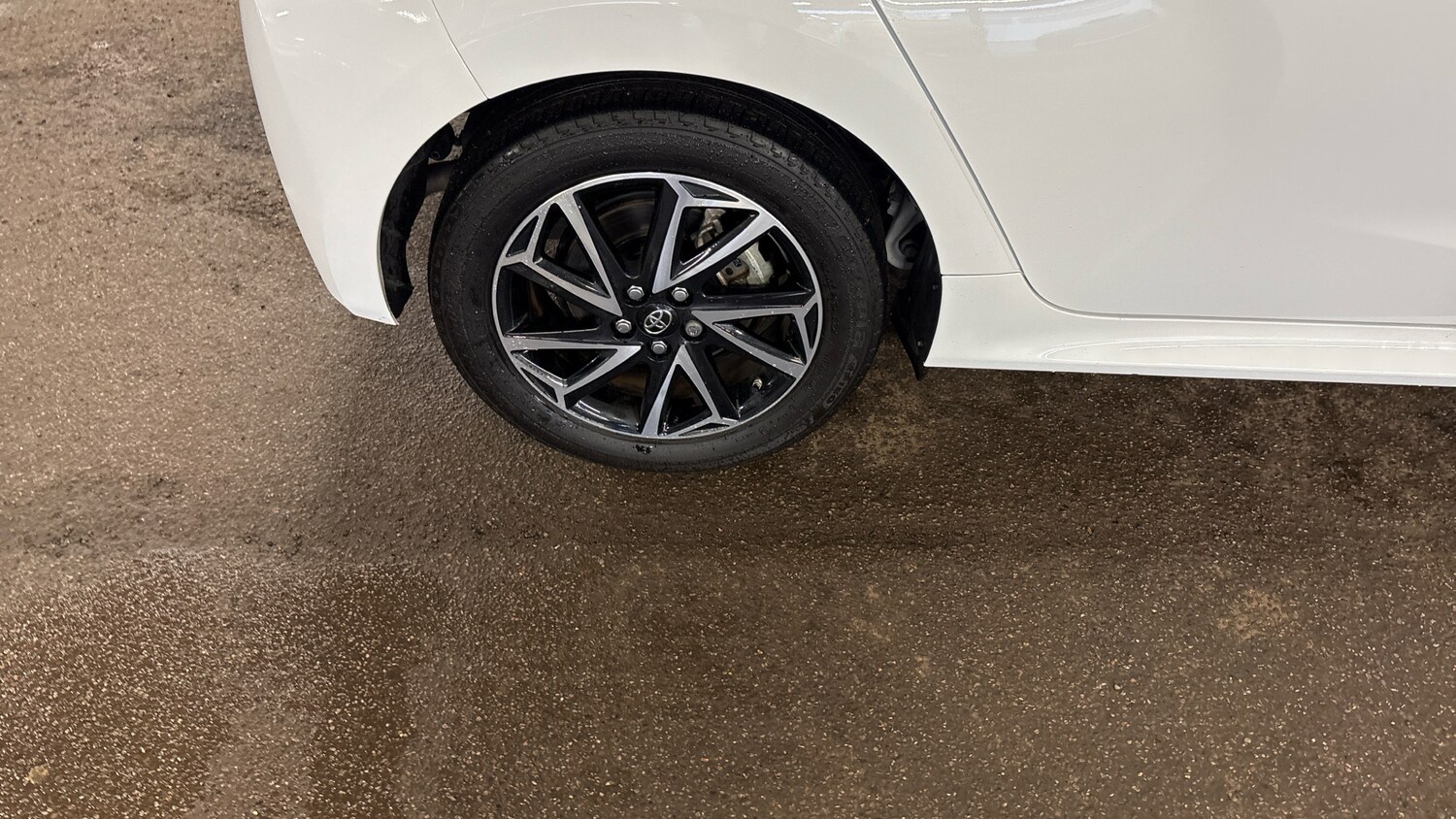 Used Toyota Yaris 2023 for sale - 77446127: Photo 68