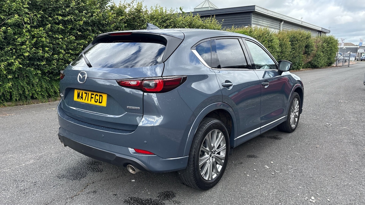 Vehicle 28