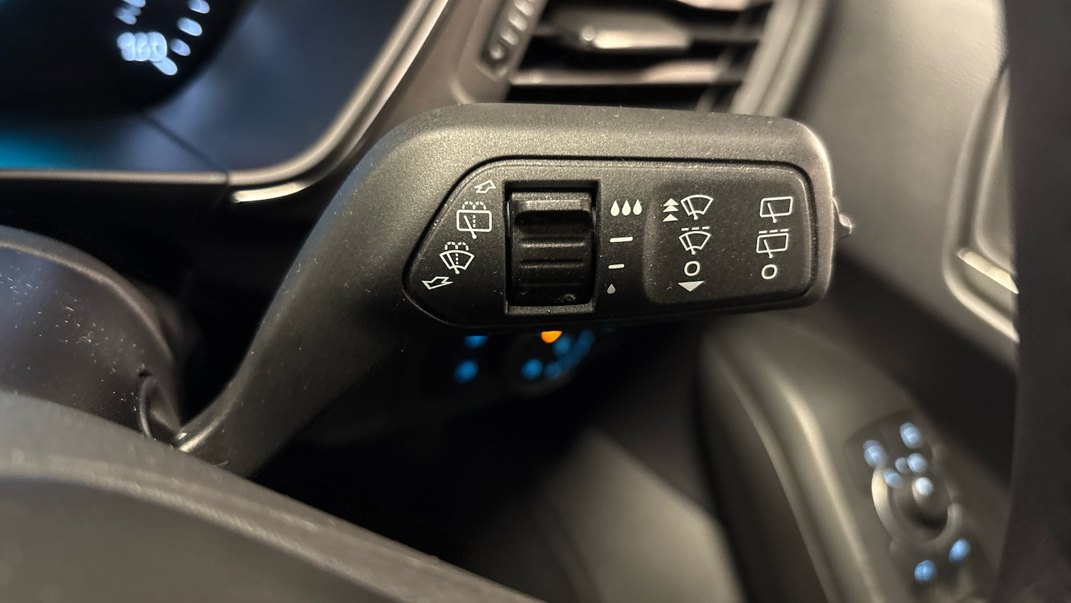 Used Ford Focus 2023 for sale - 76748017: Photo 31