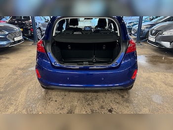 Used Ford Fiesta 2017 for sale - 77790103: Photo