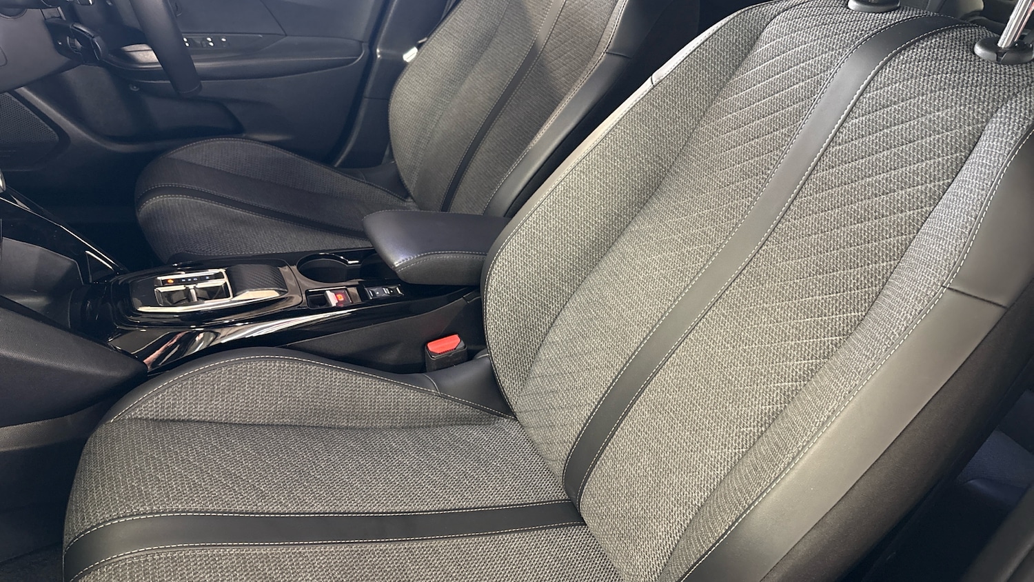 Used Peugeot 2008 2023 for sale - 77845161: Photo 88