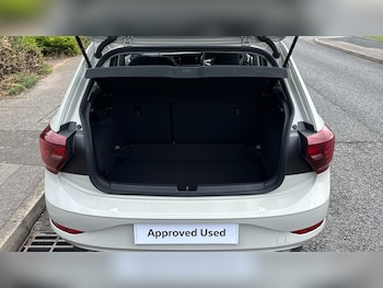 Used Volkswagen Polo 2023 for sale - 76396834: Photo