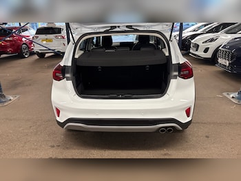 Used Ford Focus 2022 for sale - 76230836: Photo 4