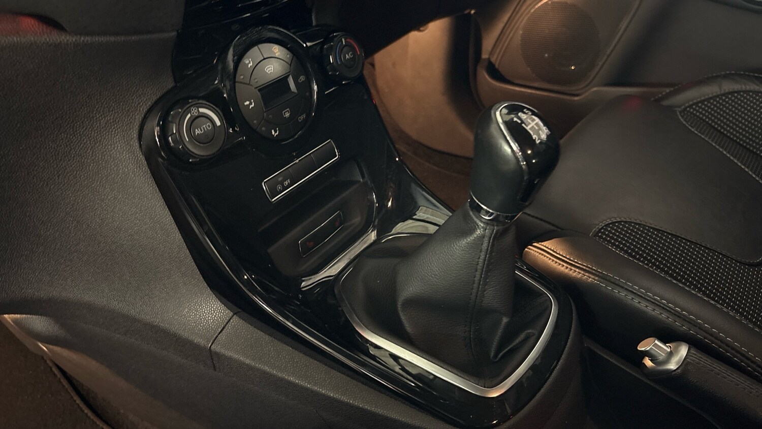 Used Ford Fiesta 2017 for sale - 77689120: Photo 13