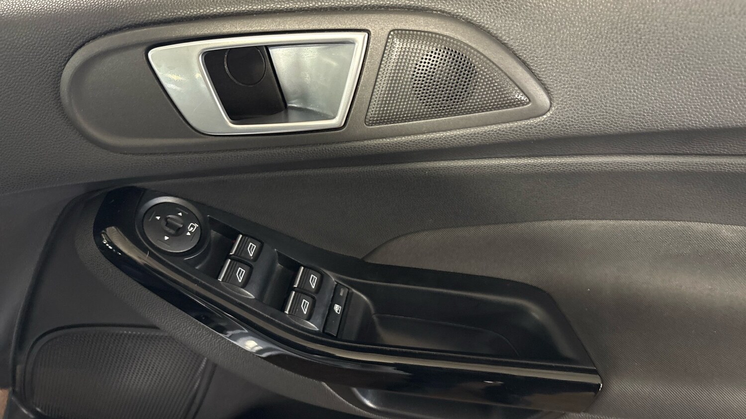 Used Ford Fiesta 2017 for sale - 77689120: Photo 23