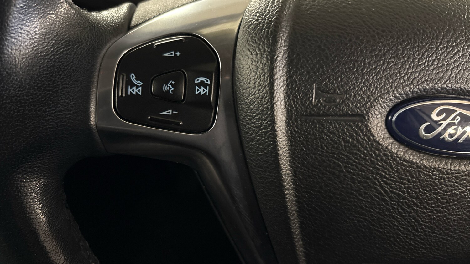 Used Ford Fiesta 2017 for sale - 77689120: Photo 27