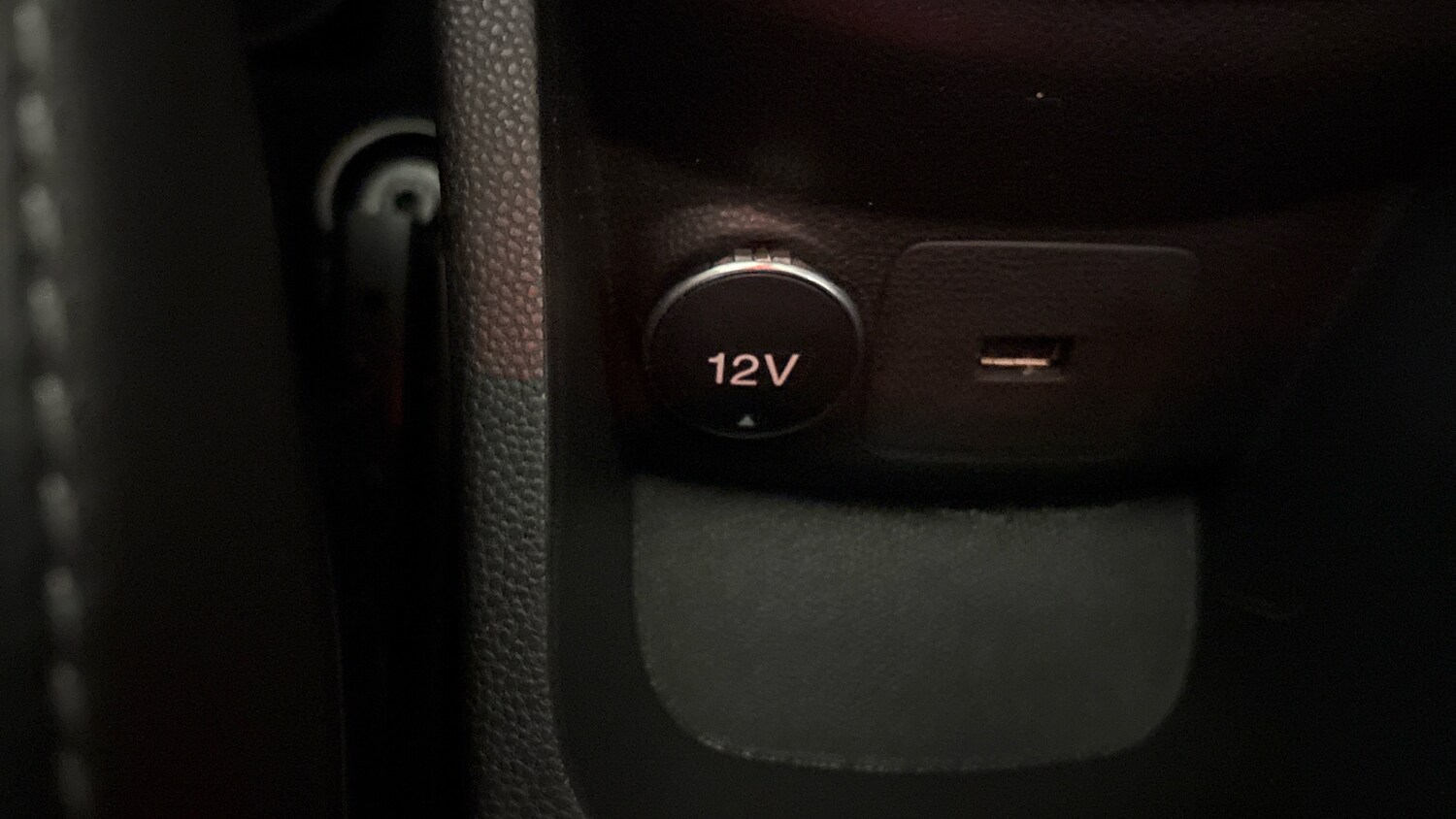 Used Ford Fiesta 2017 for sale - 77689120: Photo 40