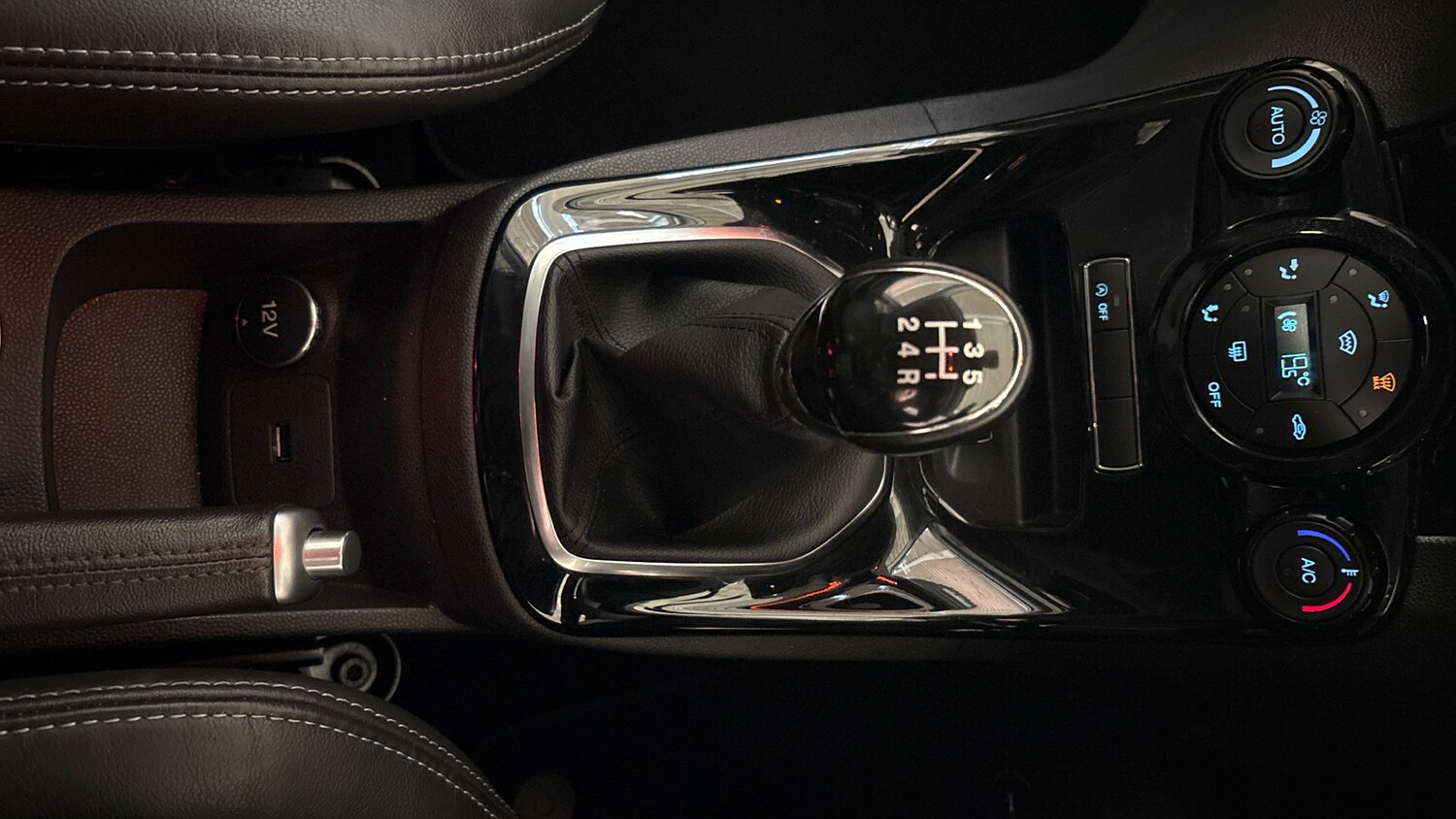 Used Ford Fiesta 2017 for sale - 77689120: Photo 42