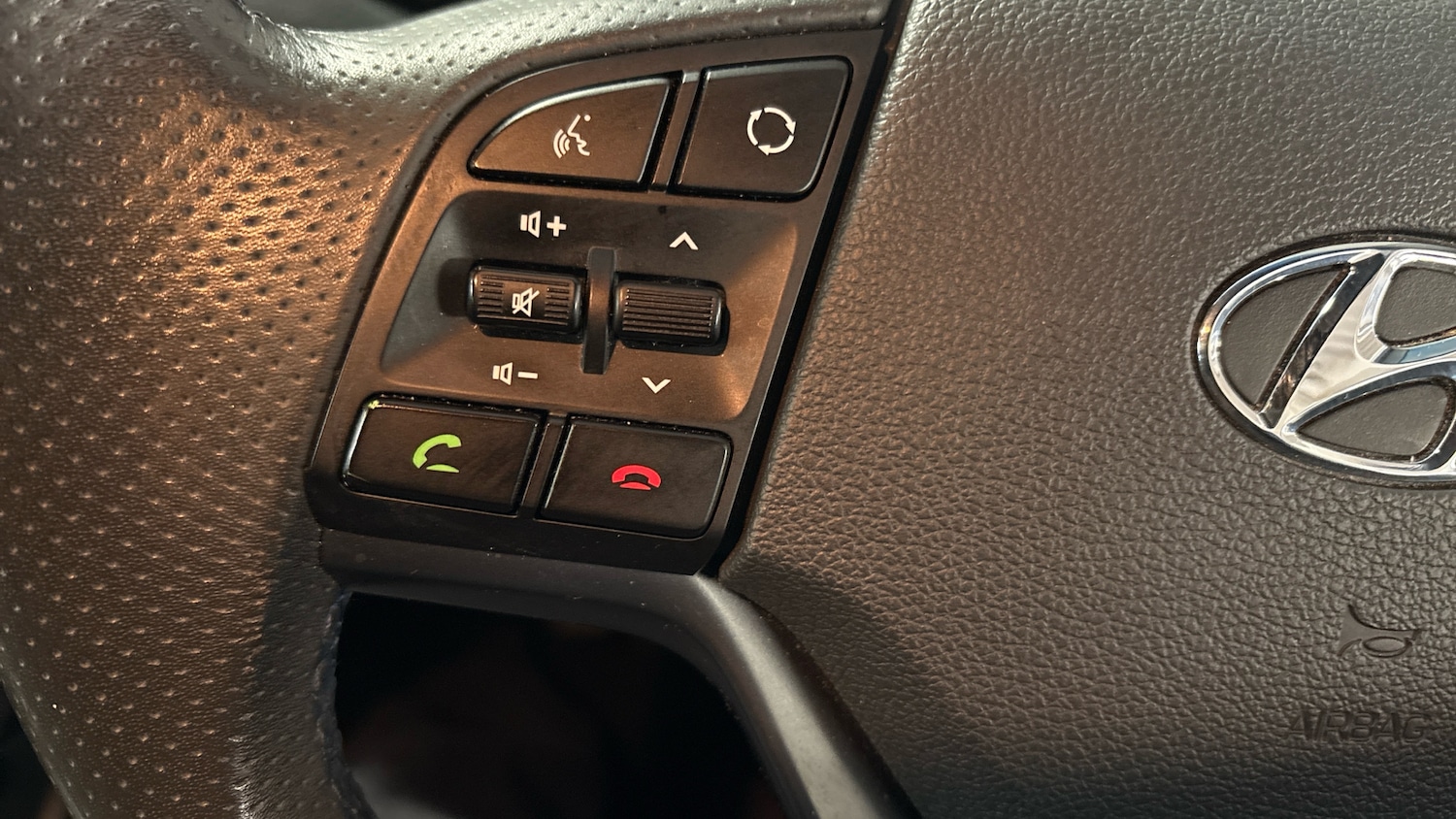 Used Hyundai TUCSON 2018 for sale - 76709979: Photo 29