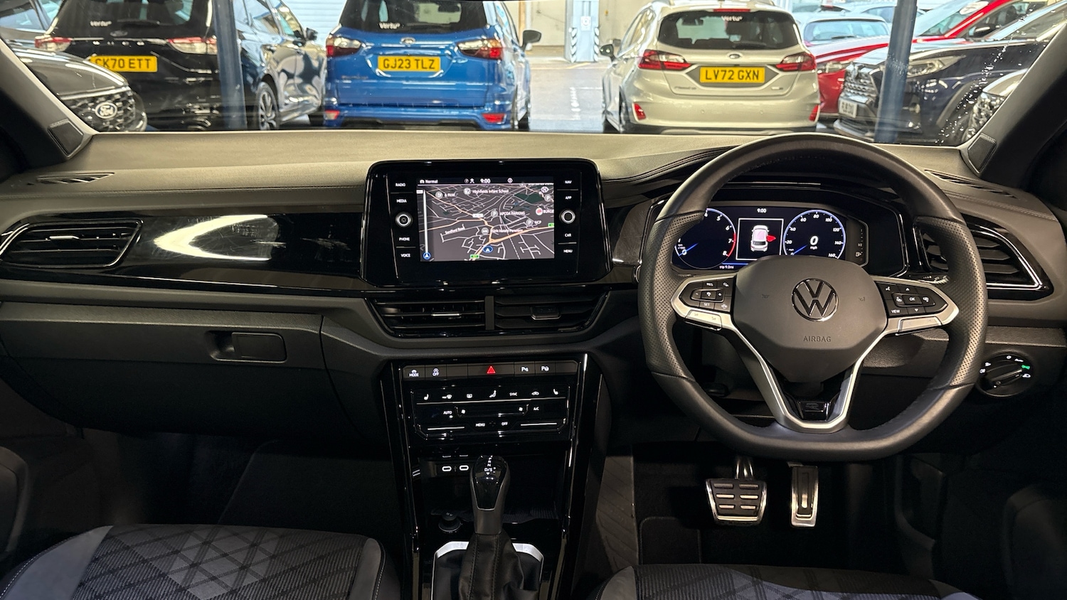 Used Volkswagen T-Roc 2025 for sale - 76879252: Photo 10