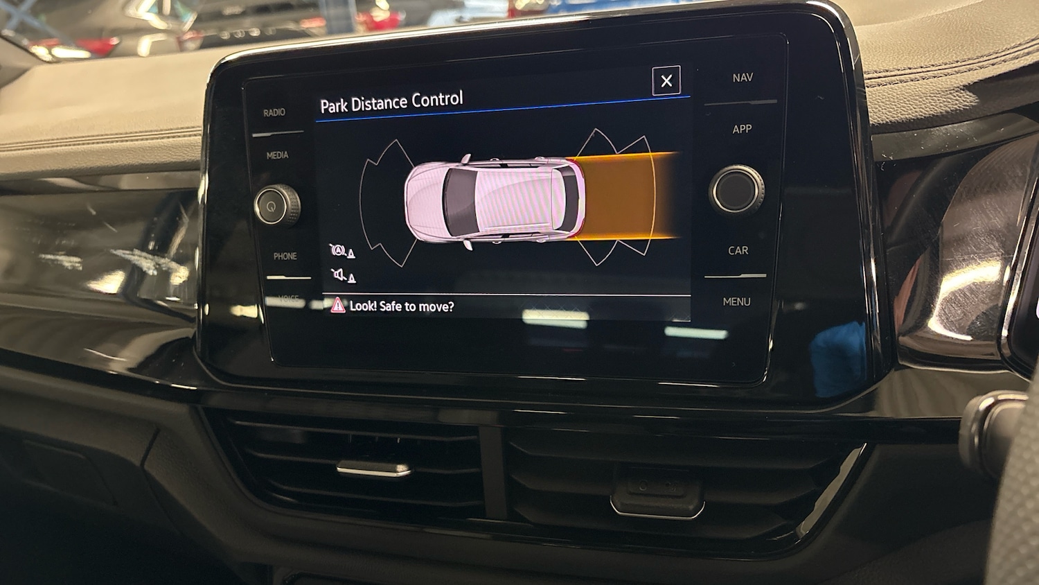 Used Volkswagen T-Roc 2025 for sale - 76879252: Photo 21