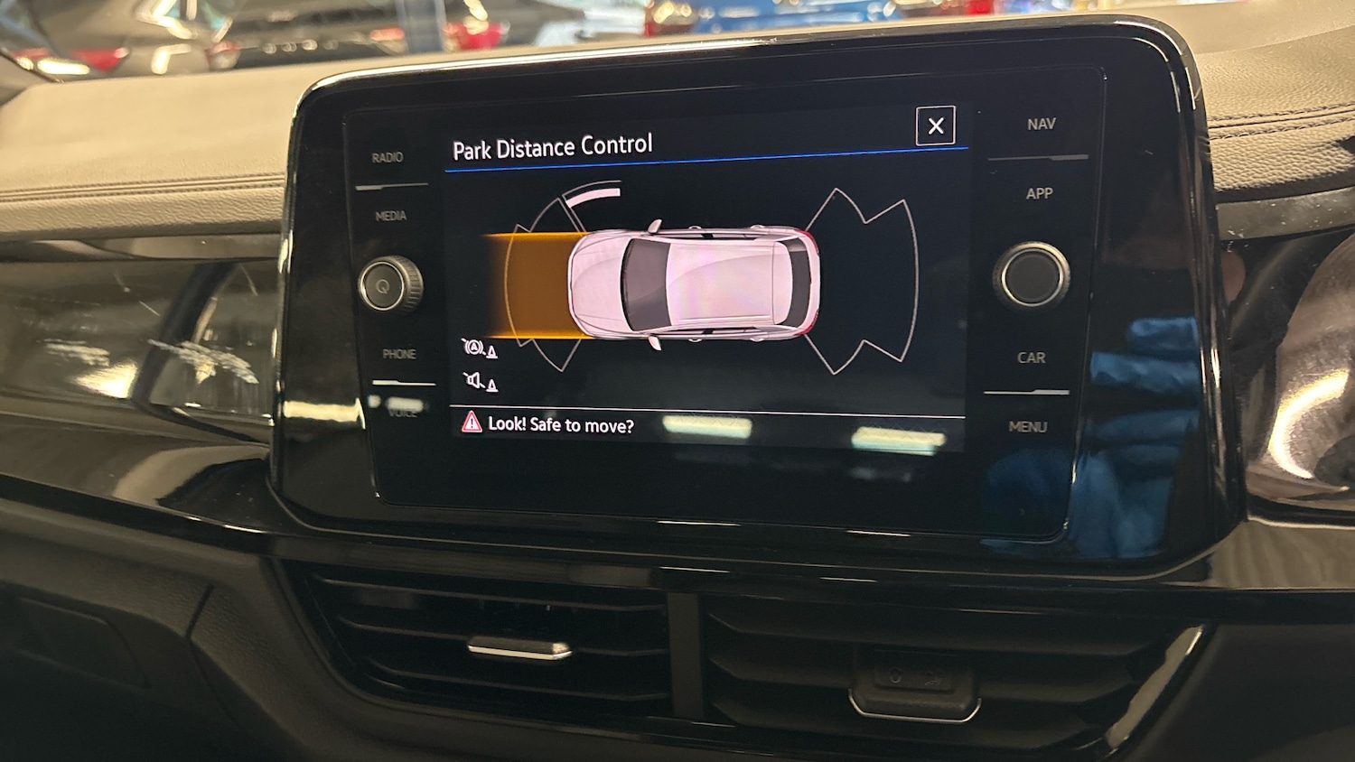 Used Volkswagen T-Roc 2025 for sale - 76879252: Photo 22