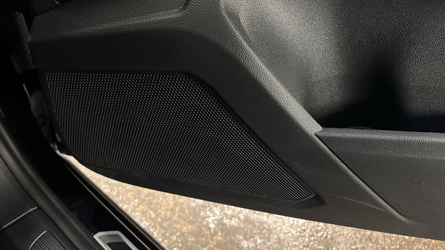 Used Volkswagen T-Roc 2025 for sale - 76879252: Photo 25