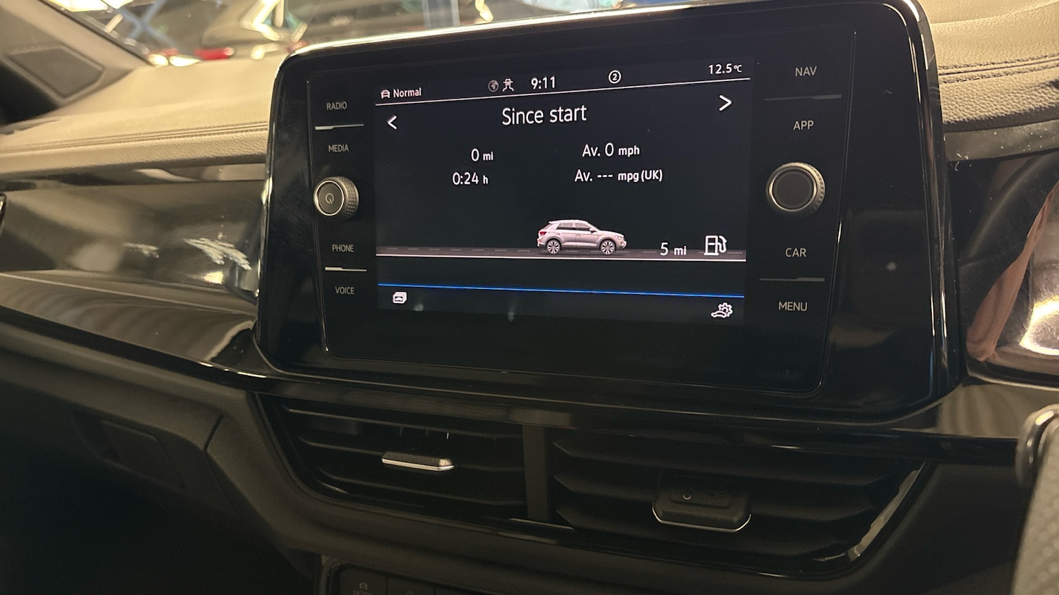 Used Volkswagen T-Roc 2025 for sale - 76879252: Photo 36