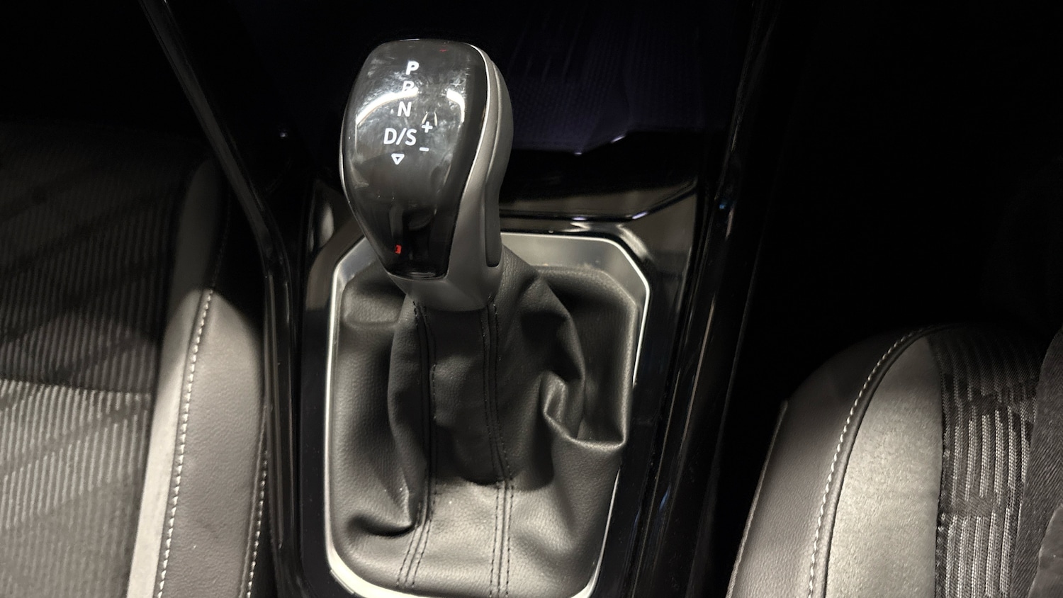 Used Volkswagen T-Roc 2025 for sale - 76879252: Photo 42