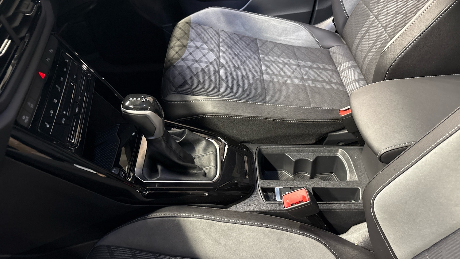 Used Volkswagen T-Roc 2025 for sale - 76879252: Photo 82