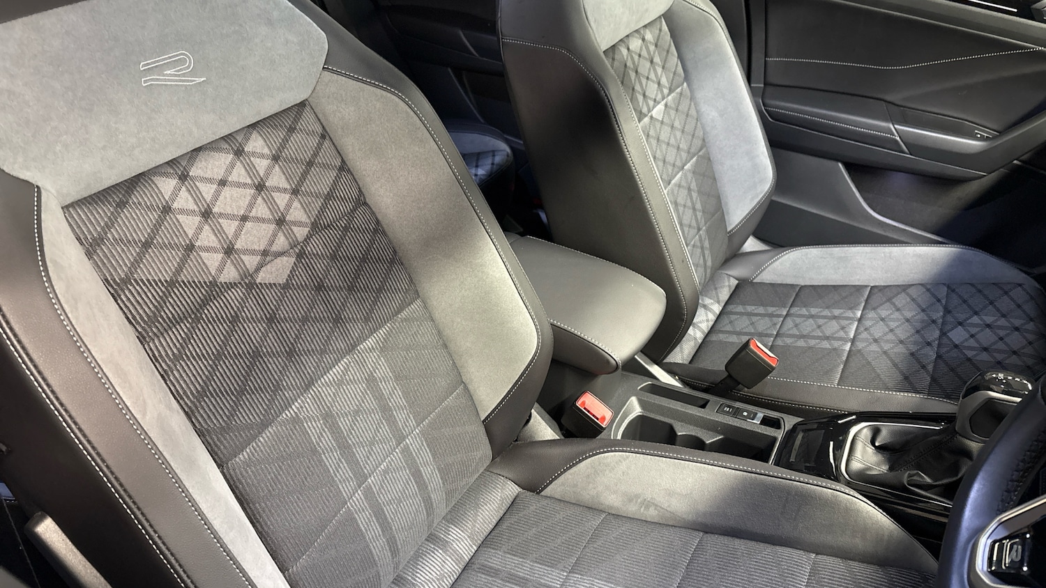 Used Volkswagen T-Roc 2025 for sale - 76879252: Photo 84