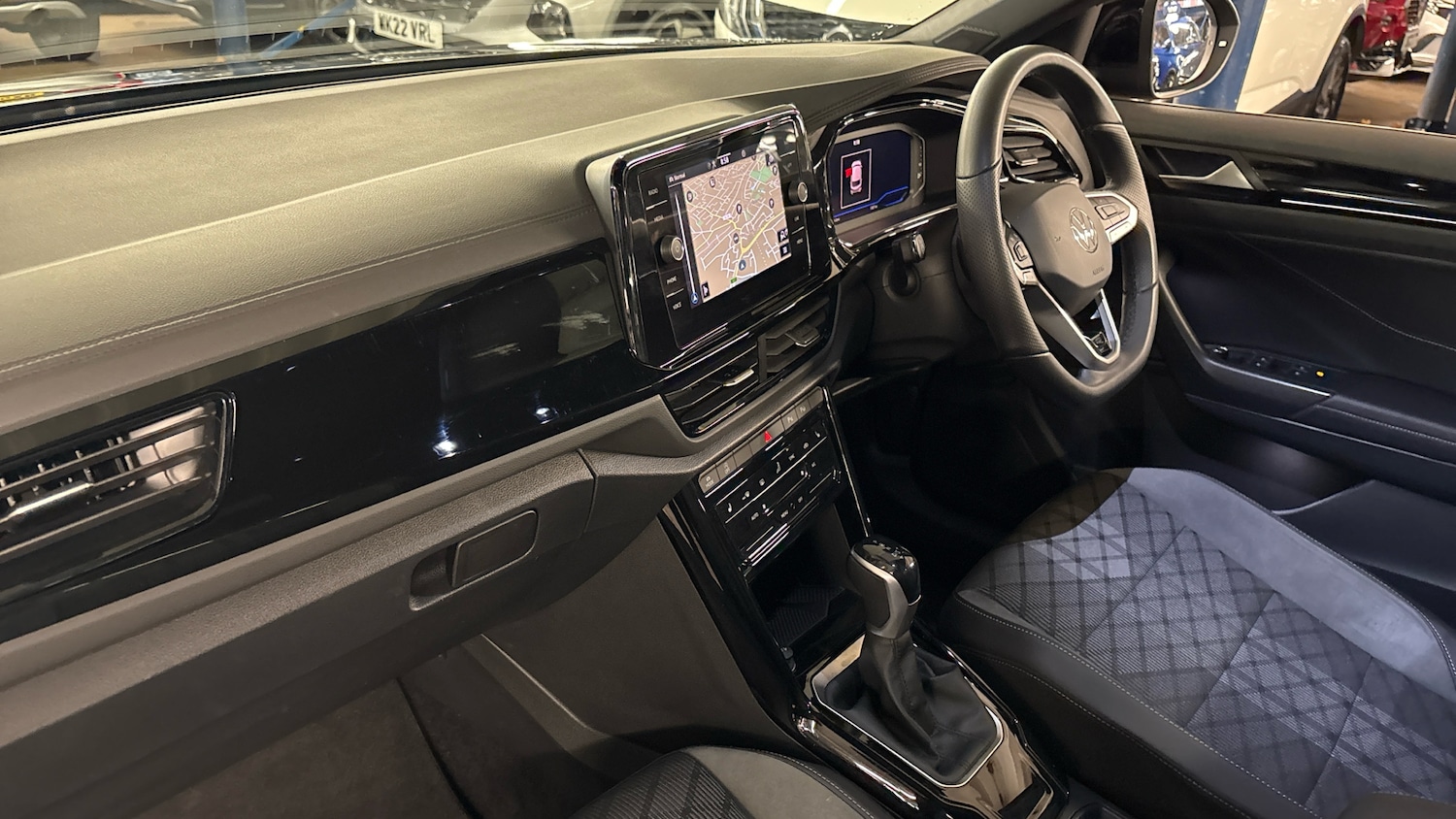 Used Volkswagen T-Roc 2025 for sale - 76879252: Photo 9