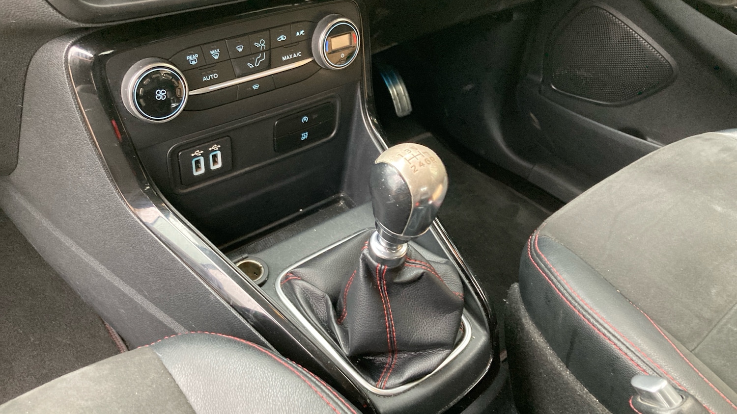 Used Ford Ecosport 2018 for sale - 76879256: Photo 13