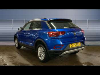 Used Volkswagen T-Roc 2023 for sale - 74878106: Photo