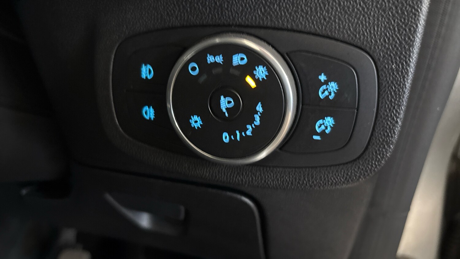 Used Ford Fiesta 2018 for sale - 77962170: Photo 25