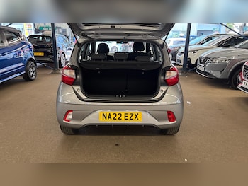 Used Hyundai i10 2022 for sale - 79417686: Photo