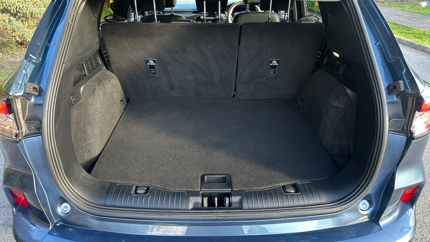 Used Ford Kuga 2023 for sale - 76583145: Photo 4