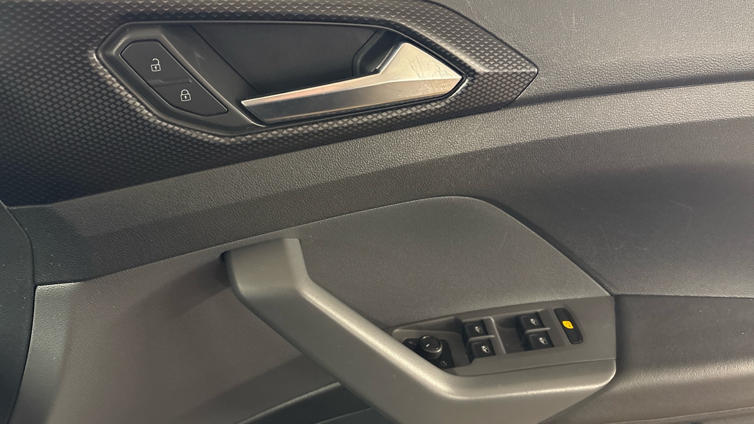 Used Volkswagen T-Cross 2020 for sale - 77915876: Photo 23