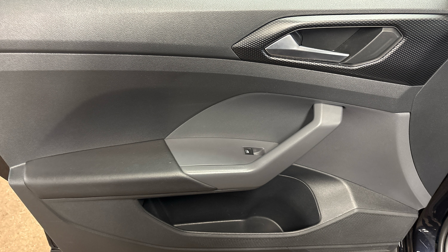 Used Volkswagen T-Cross 2020 for sale - 77915876: Photo 64