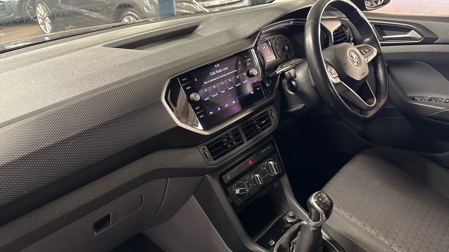 Used Volkswagen T-Cross 2020 for sale - 77915876: Photo 65