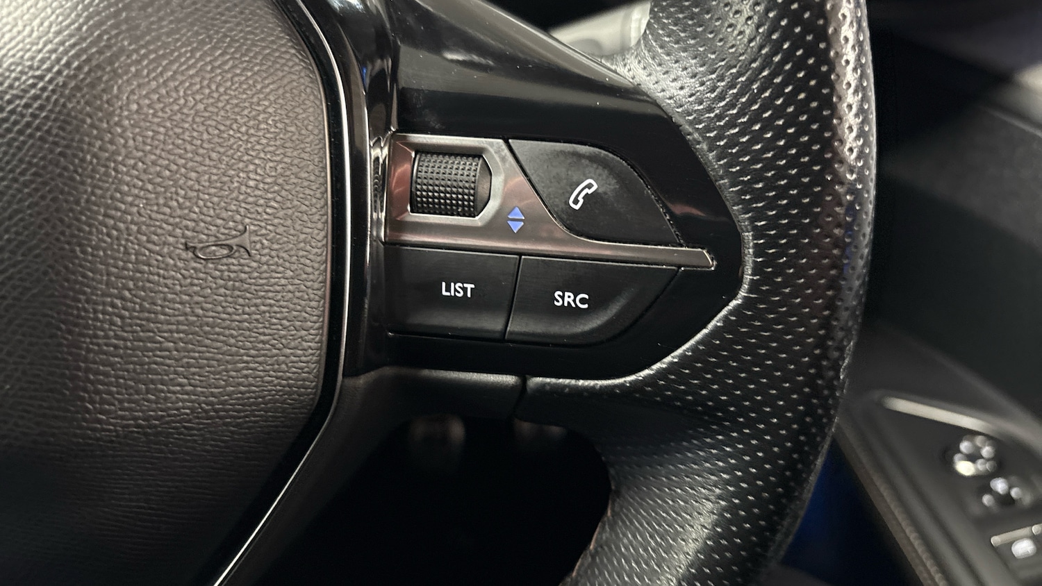 Used Peugeot 5008 2022 for sale - 76392237: Photo 28