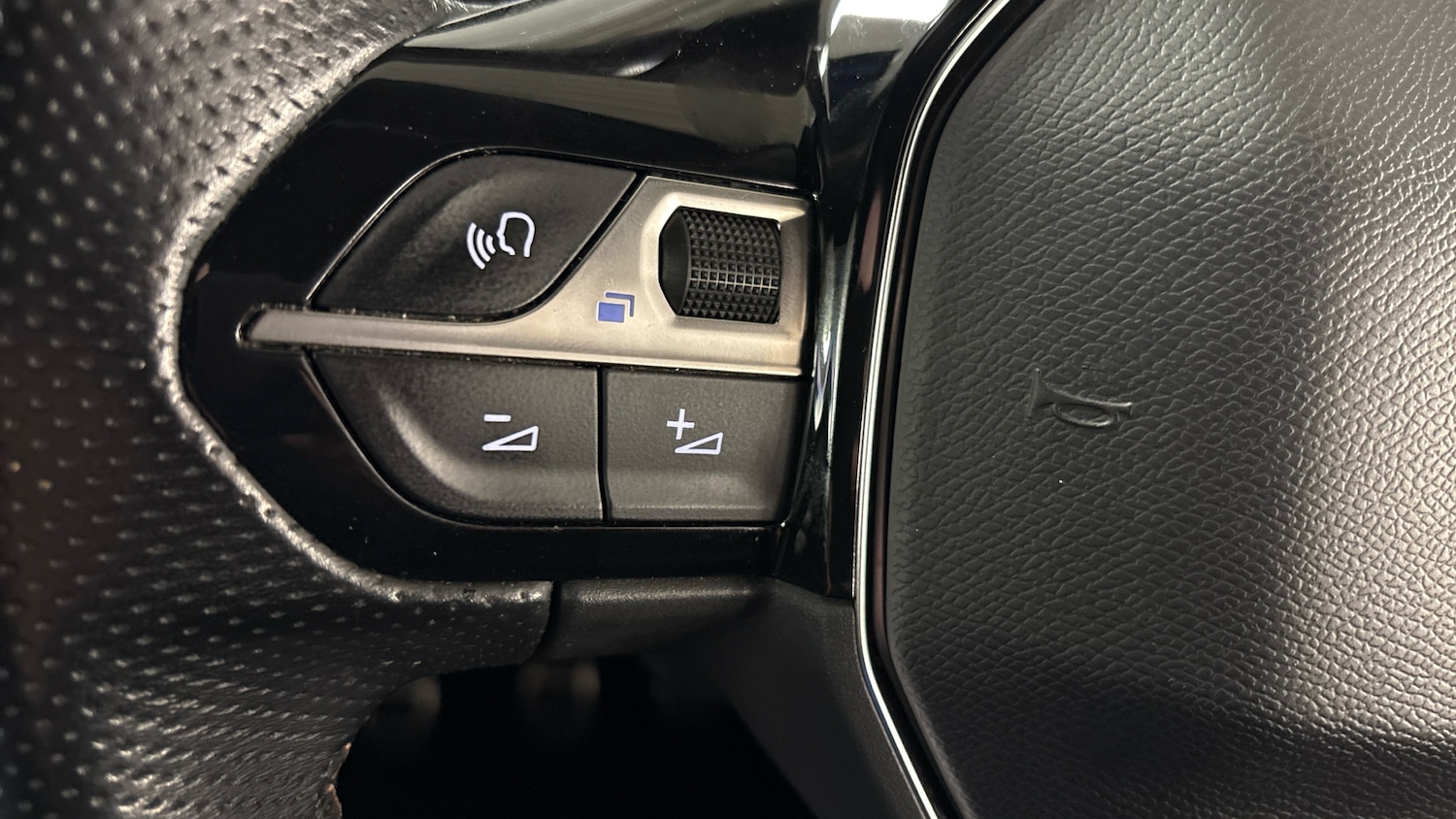 Used Peugeot 5008 2022 for sale - 76392237: Photo 29