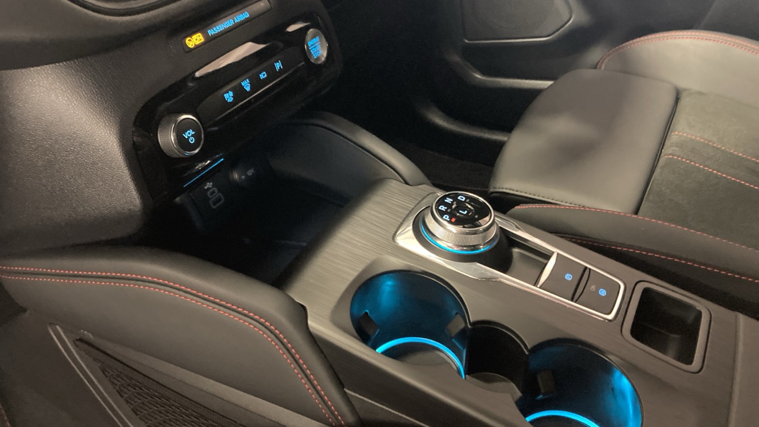 2025 Ford Kuga 2.5 PHEV ST-Line 5dr CVT Estate Estate Hybrid Automatic - Picture 13 of 24